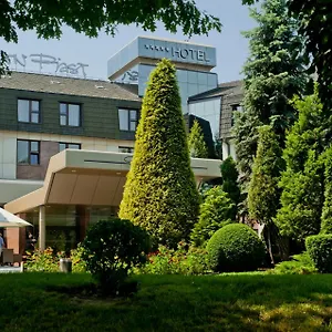 & Kraków