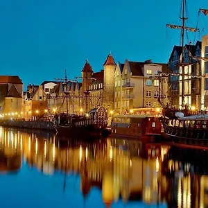 Gdanskie - Targ Rybny Z Widokiem Na Motlawe Gdansk